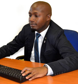 一秒发1000条手机号的软件